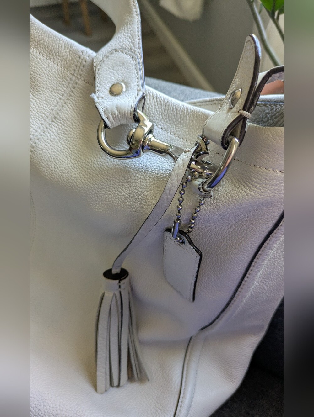 Coach Retired Avery Stud Hobo Cream Leather Shoulder Bag. - Picture 13 of 14